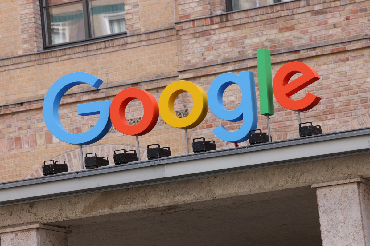Google’s NotebookLM Android and iOS apps are available for preorder