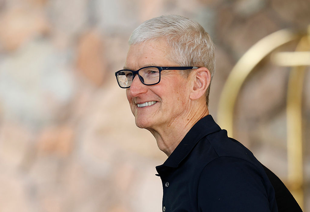 Apple projects tariff costs will hit $1.1B next quarter