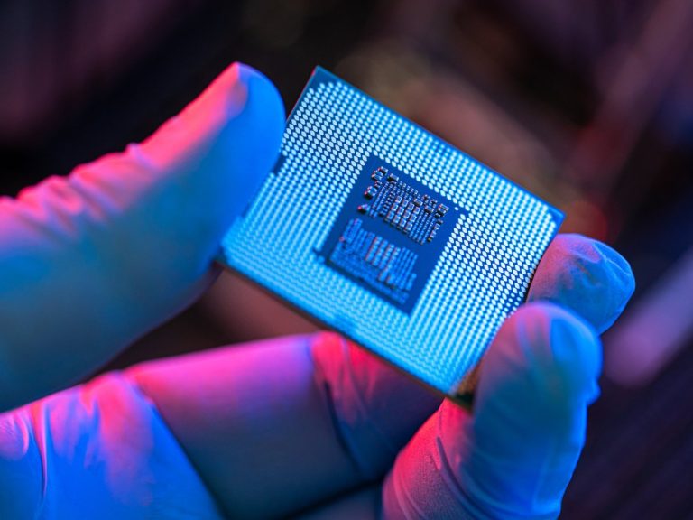 YPlasma zaps the air to cool chips for data centers